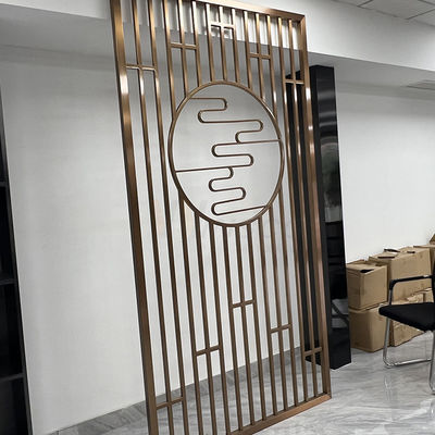 Dekoracyjna ścianka działowa ze stali nierdzewnej o średnicy 1250 mm Wycinana laserowo Hotelowa restauracja Metalowa przegroda pokoju
