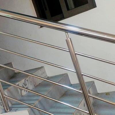 Wyposażenie balustrady schodowej z nierdzewnej stali SUS 201 304 316 Składniki balustrady ze stali nierdzewnej Akcesoria szklane